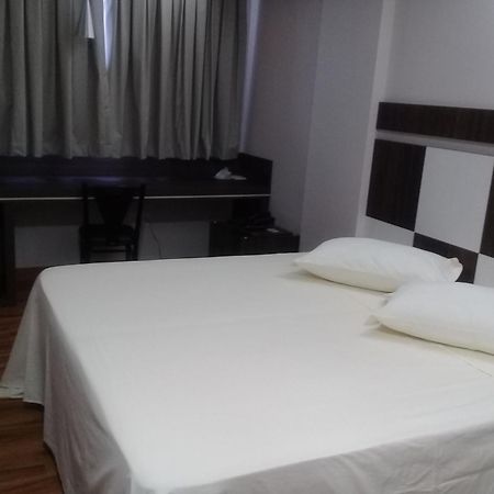 Hotel Maestro Villa Do Lago Toledo المظهر الخارجي الصورة